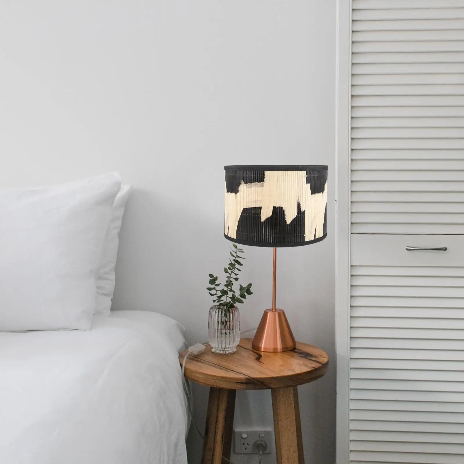 Abat-jour en bambou tissé avec tambour noir et crème élégant sur lampe de table - Décoration intérieure