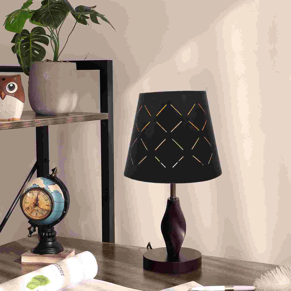 Abat-jour noir extérieur et doré intérieur en tissu, grand format, élégant pour lampe de bureau ou de salon - Décoration intérieure.