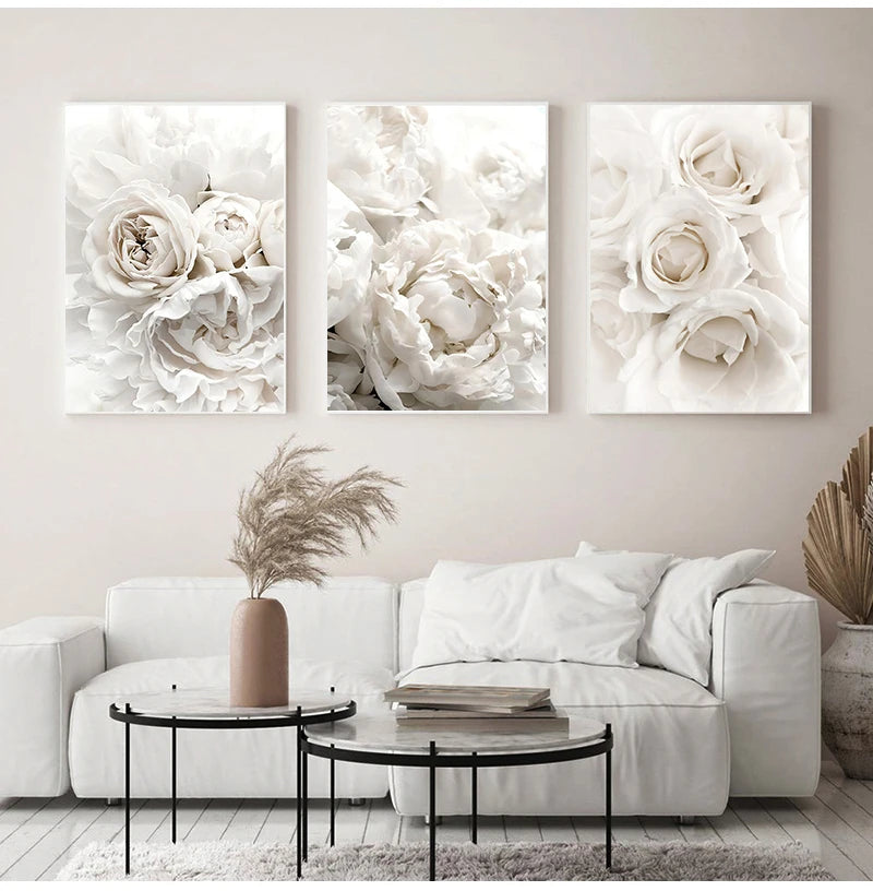 Affiche nordique Bloom avec pivoines et roses blanches – art mural floral sur toile pour décoration élégante de salon - Décoration intérieure