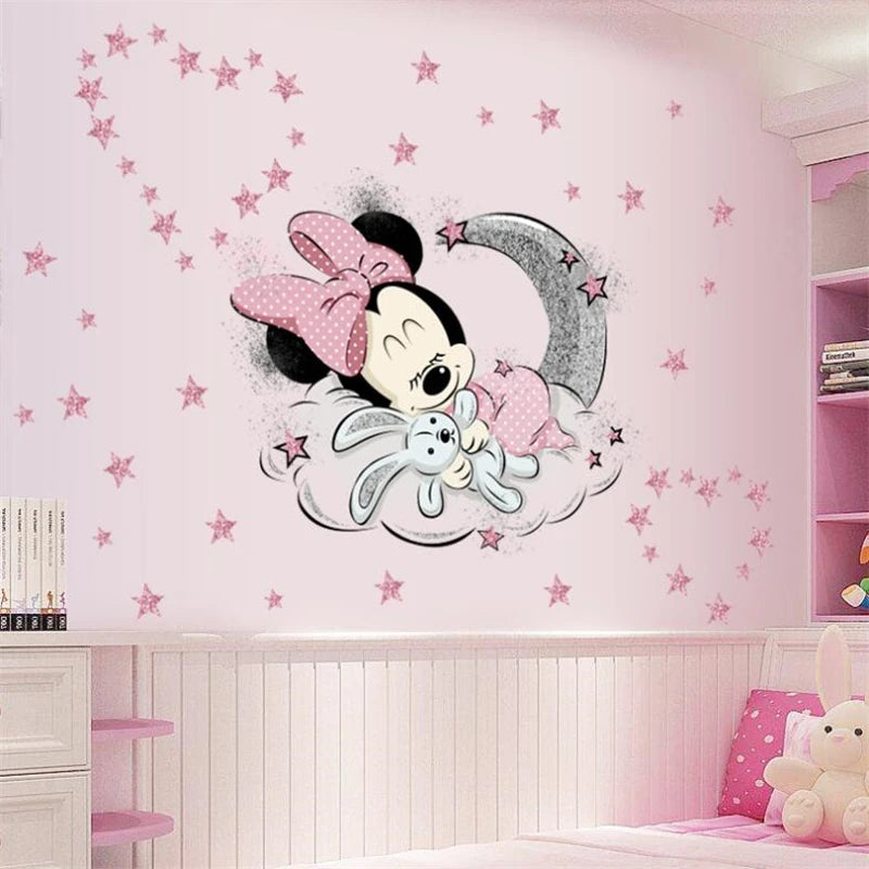 Autocollants muraux 3D Mickey et Minnie style princesse posés sur mur de chambre d’enfant, décoration joyeuse et magique -Décoration intérieure