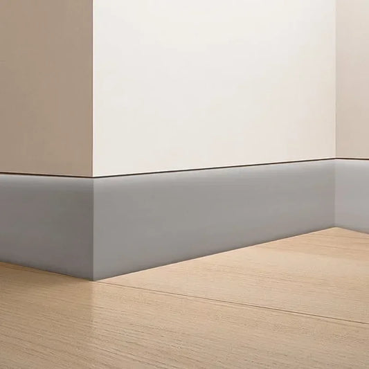 Bande murale 3D épaisse posée sur une plinthe de chambre à coucher, effet relief décoratif et protection anti-collision - Décoration intérieure