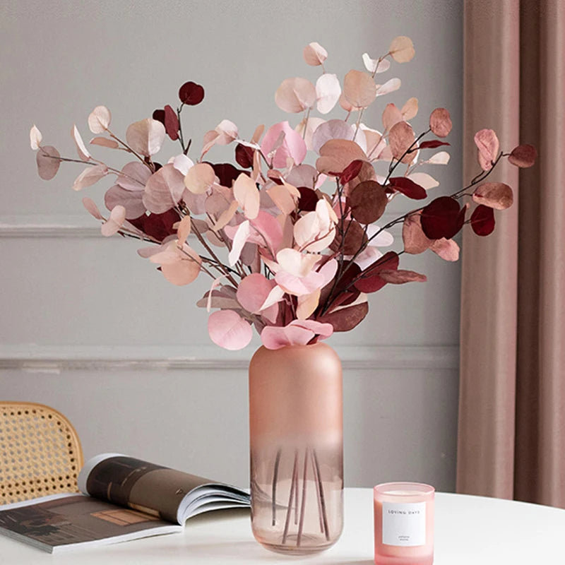 Bouquet de fleurs artificielles en soie aux couleurs automnales rouge bordeaux et orange, déco intérieure élégante