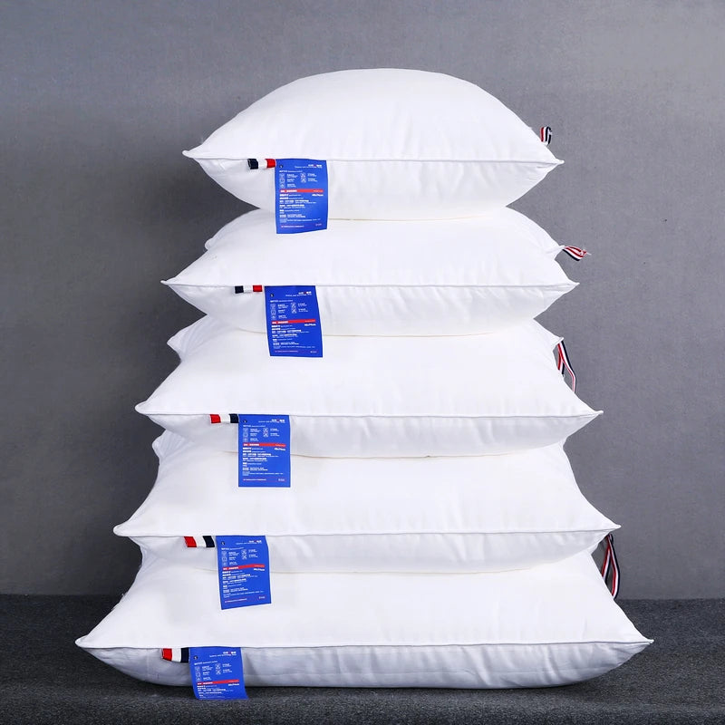 Coussin décoratif en coton blanc, doux et élégant – disponible en plusieurs tailles pour canapé, voiture, bureau ou salon Décoration intérieure