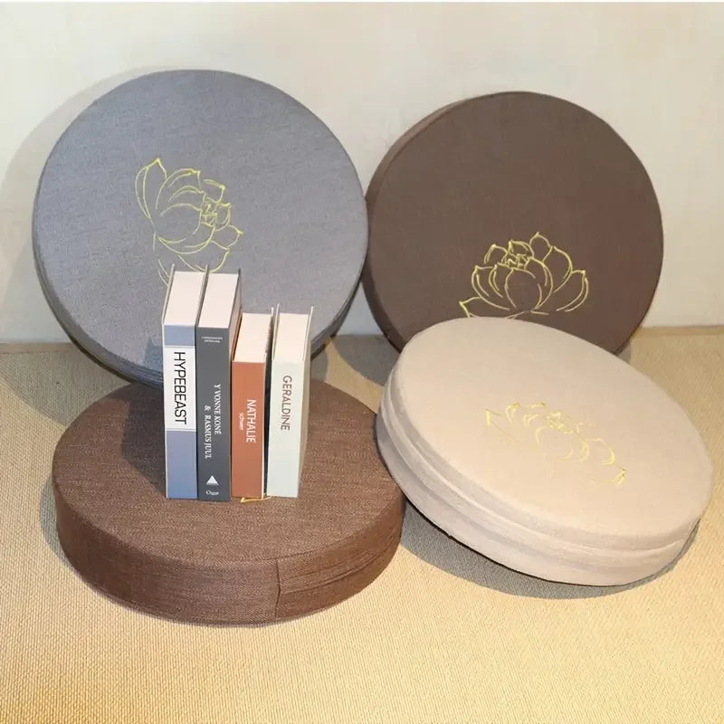 Coussin lotus en lin naturel pour yoga et méditation. Décoration intérieure