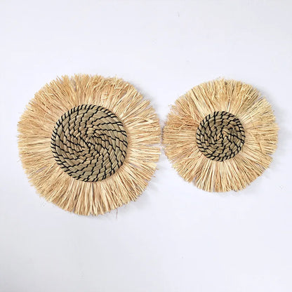 Décoration murale en paille tissée style marocain. Décoration intérieure