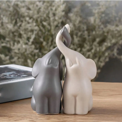 Duo de figurines d'éléphant en céramique pour décoration intérieure symbolique et élégante