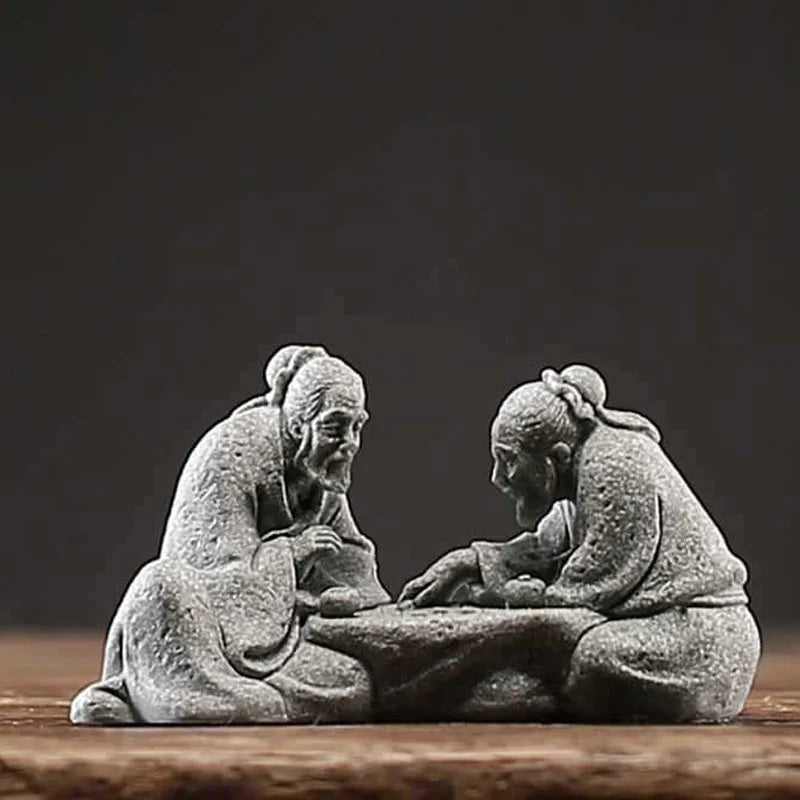 Figurines miniatures d’aînés chinois jouant aux échecs pour décoration de bonsaï et paysage miniature
