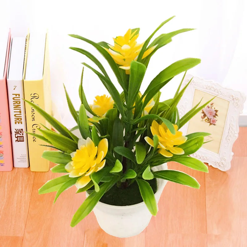 Fleurs artificielles en pot réalistes sur une table en bois dans un intérieur lumineux

