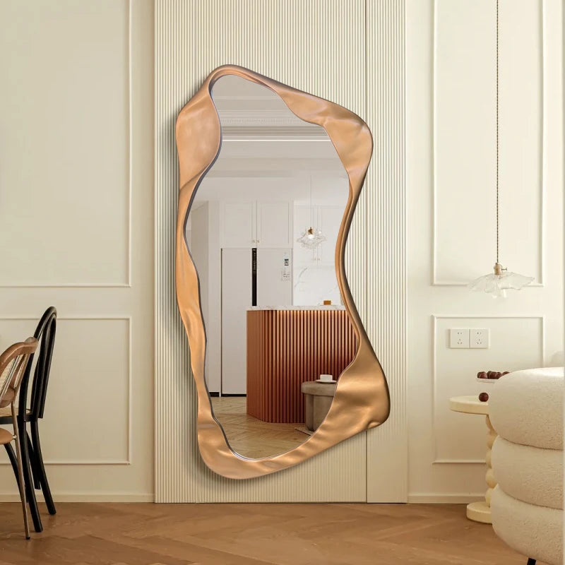 Grand miroir mural doré ondulé au style vintage nordique, décoration moderne pour salon élégant - Décoration intérieure