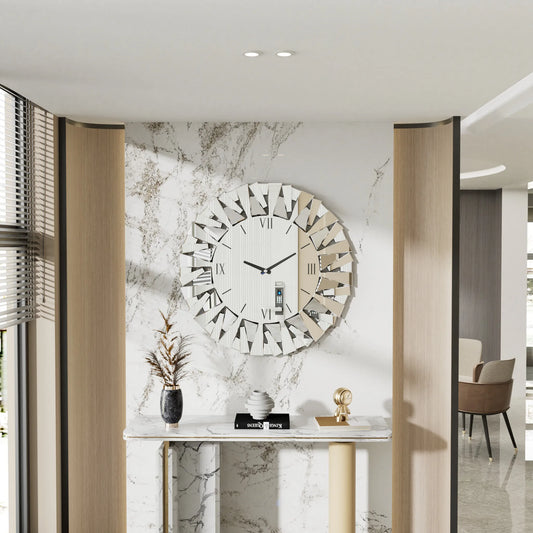 Horloge murale  32 pouces en verre biseauté miroir, accrochée dans un salon moderne avec décoration élégante - Décoration intérieure