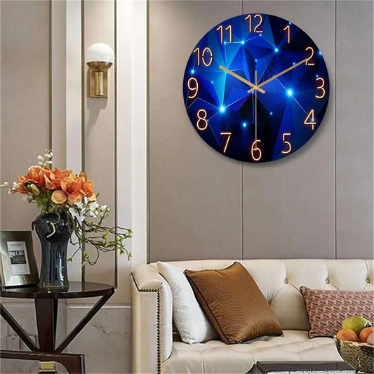 Horloge murale à quartz 30,5 cm avec design géométrique bleu foncé et verre trempé, suspendue dans un intérieur moderne comme décoration silencieuse élégante - Décoration intérieure