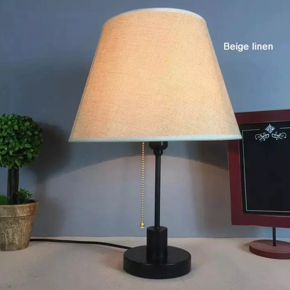 Lampe de table avec abat-jour beige en tissu – design compact et lumineux, compatible E27, parfaite pour salon, chevet ou coin lecture - Décoration intérieure
