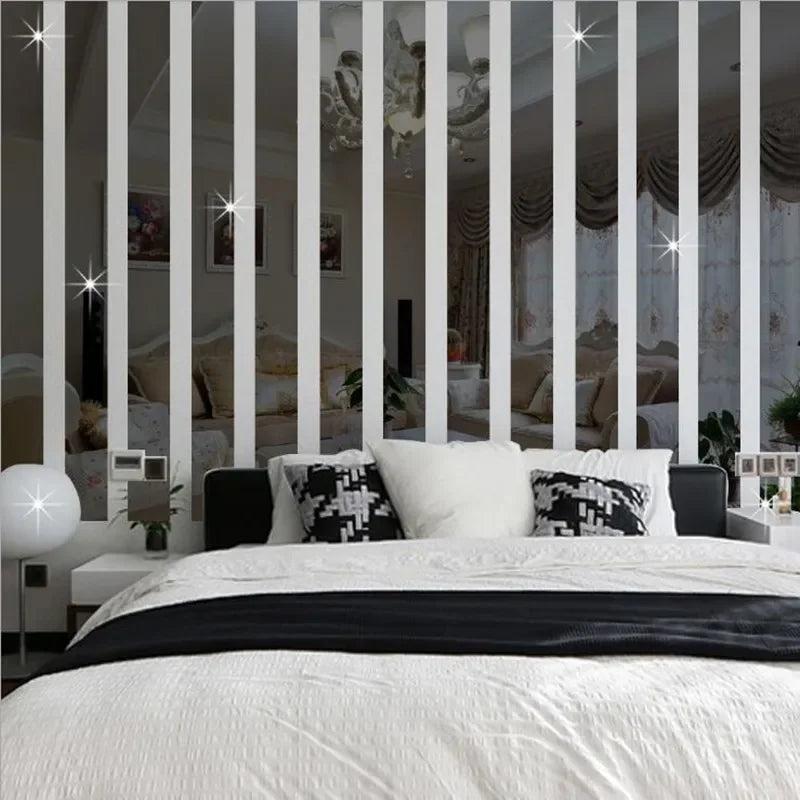 Lot de 10 bandes murales miroir acrylique 3D, disposées artistiquement dans un salon moderne avec arrière-plan TV - Décoration intérieure