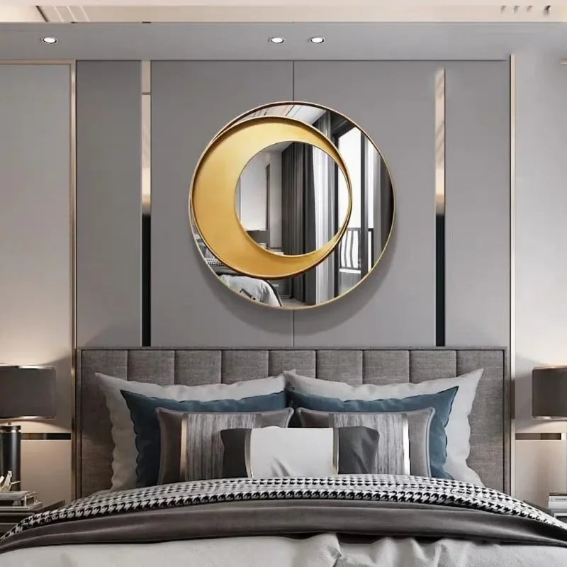 Miroir mural circulaire au cadre métallique moderne suspendu dans un intérieur épuré, reflétant la lumière naturelle d’une pièce élégante aux tons neutres - Décoration intérieure