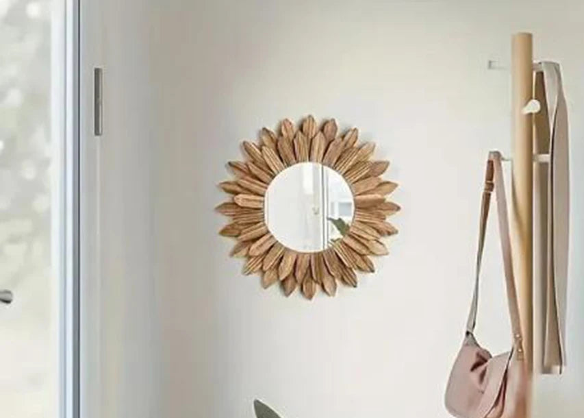 Miroir mural décoratif en bois en forme de tournesol, style naturel et vintage, parfait pour embellir entrée, chambre ou salon - Décoration intérieure