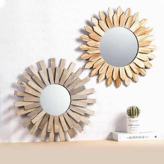 Miroir mural rond bohème en bois suspendu dans une chambre cosy, créant une ambiance douce et naturelle - Décoration intérieure