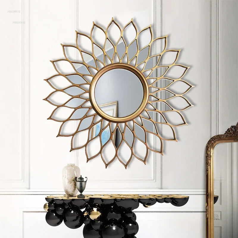 Miroir mural suspendu au design luxueux, finition dorée, décoration élégante pour salon, entrée ou salle à manger - Décoration intérieure