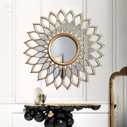 Miroir mural suspendu au design luxueux, finition dorée, décoration élégante pour salon, entrée ou salle à manger - Décoration intérieure