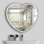 Miroirs muraux en forme de cœur irrégulier en acrylique installés dans une chambre cosy, apportant douceur et style moderne sans risque de casse - Décoration intérieure