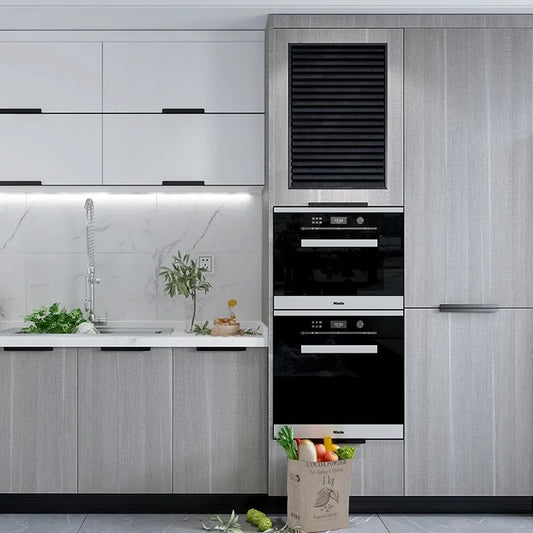 Papier peint autocollant vinyle effet bois imperméable posé sur surface de meuble, déco naturelle et fonctionnelle pour rénovation intérieure - Décoration intérieure