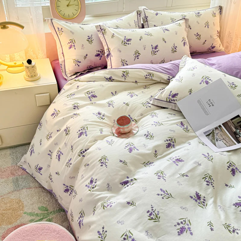 Parure de lit lavande 3 pièces en coton, housse de couette et taies, imprimé floral doux et respirant pour chambre élégante. 