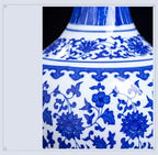 Vase en Porcelaine Bleu et Blanc de Jingdezhen
