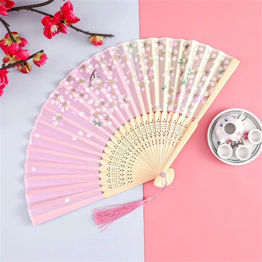 Éventail Pliant Vintage en Soie