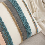 Housse de Coussin Bohème en chenille rayée