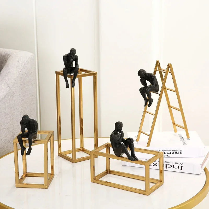 Figurine de Penseur en Métal noir