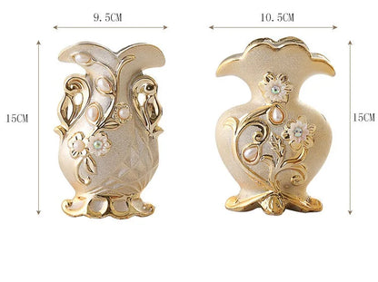 Vase en Porcelaine Givrée Dorée