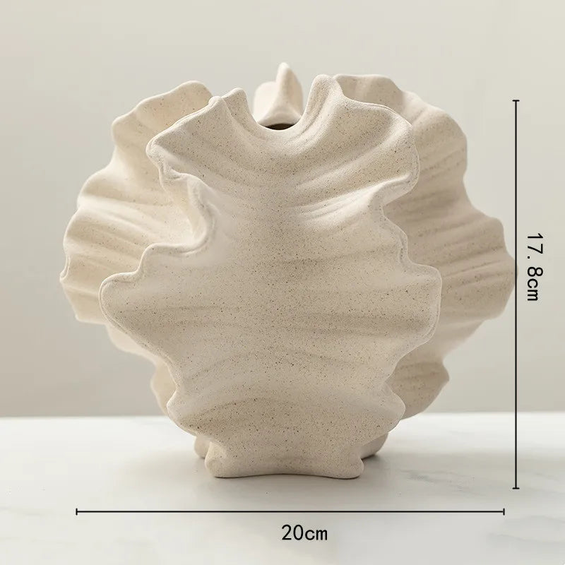 Vase en Céramique motifs pétale ondulé