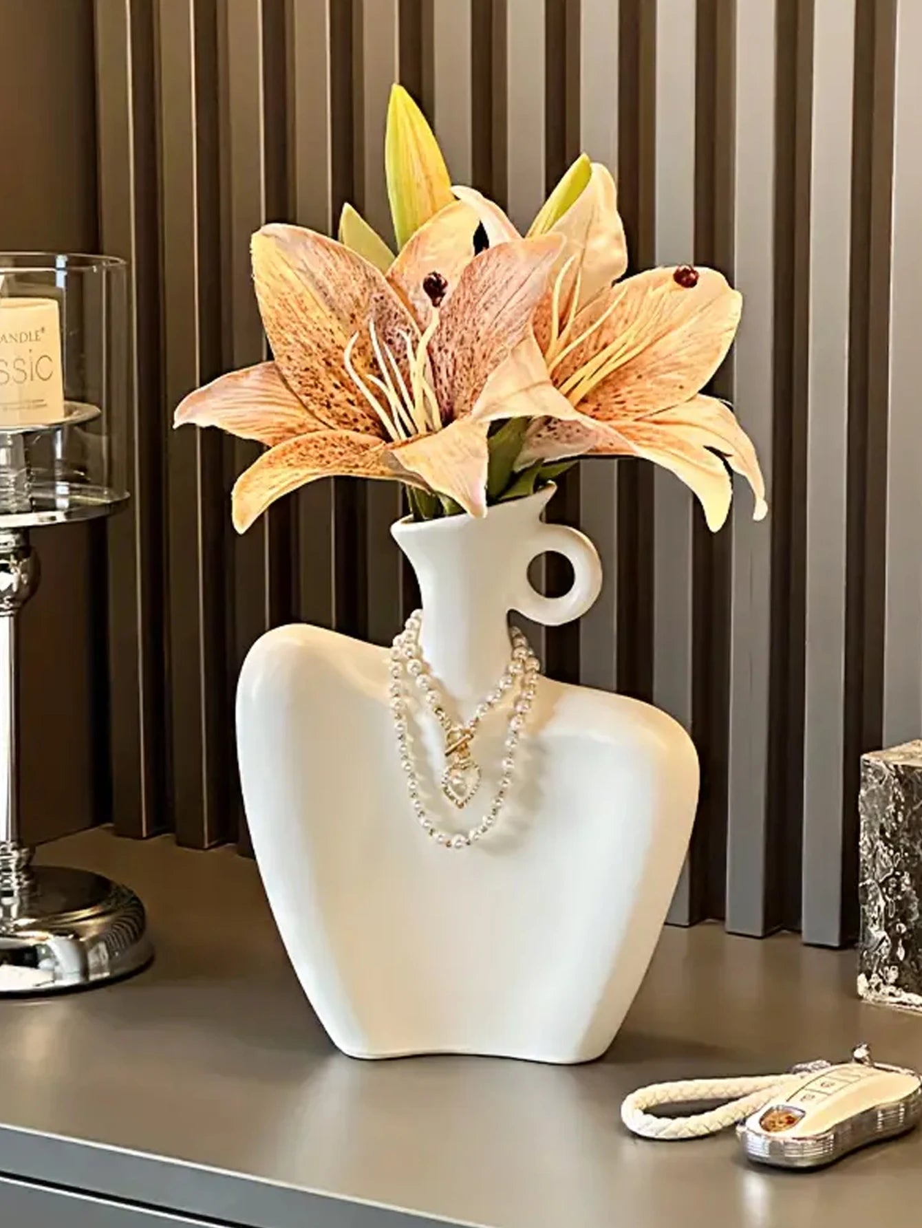 Vase de Décoration en forme de Mannequin