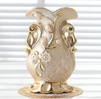 Vase en Porcelaine Givrée Dorée