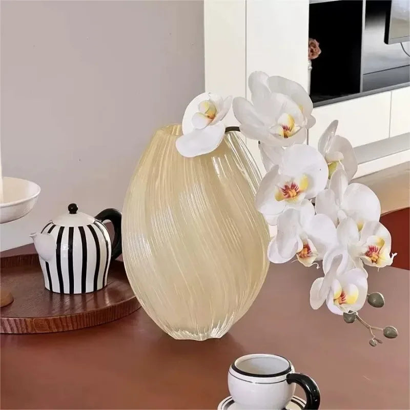 Vase en Verre Torsadé