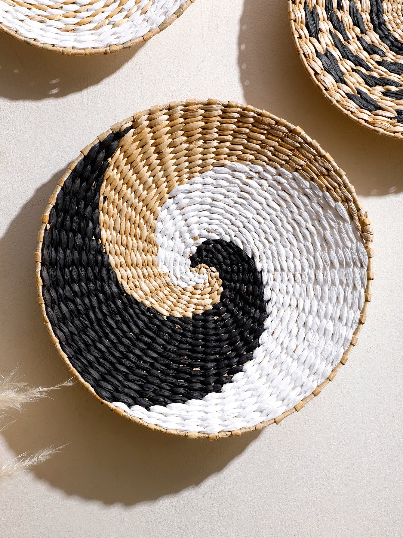 Panier mural en jonc de mer fait main