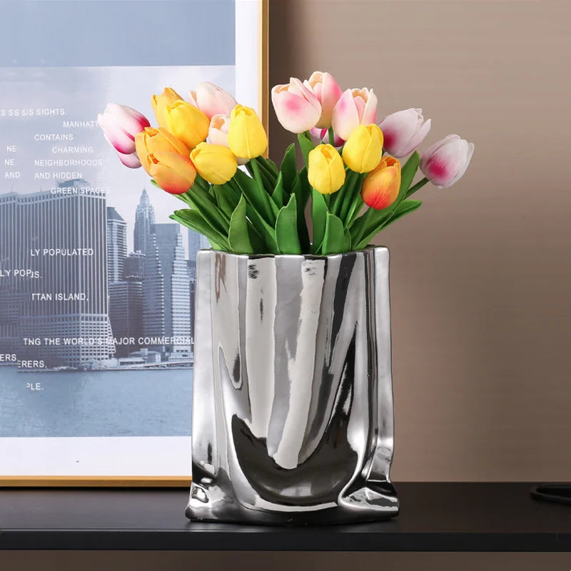 Vase en Céramique en forme de sac