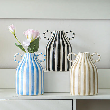 Vase en Céramique à Double Anse