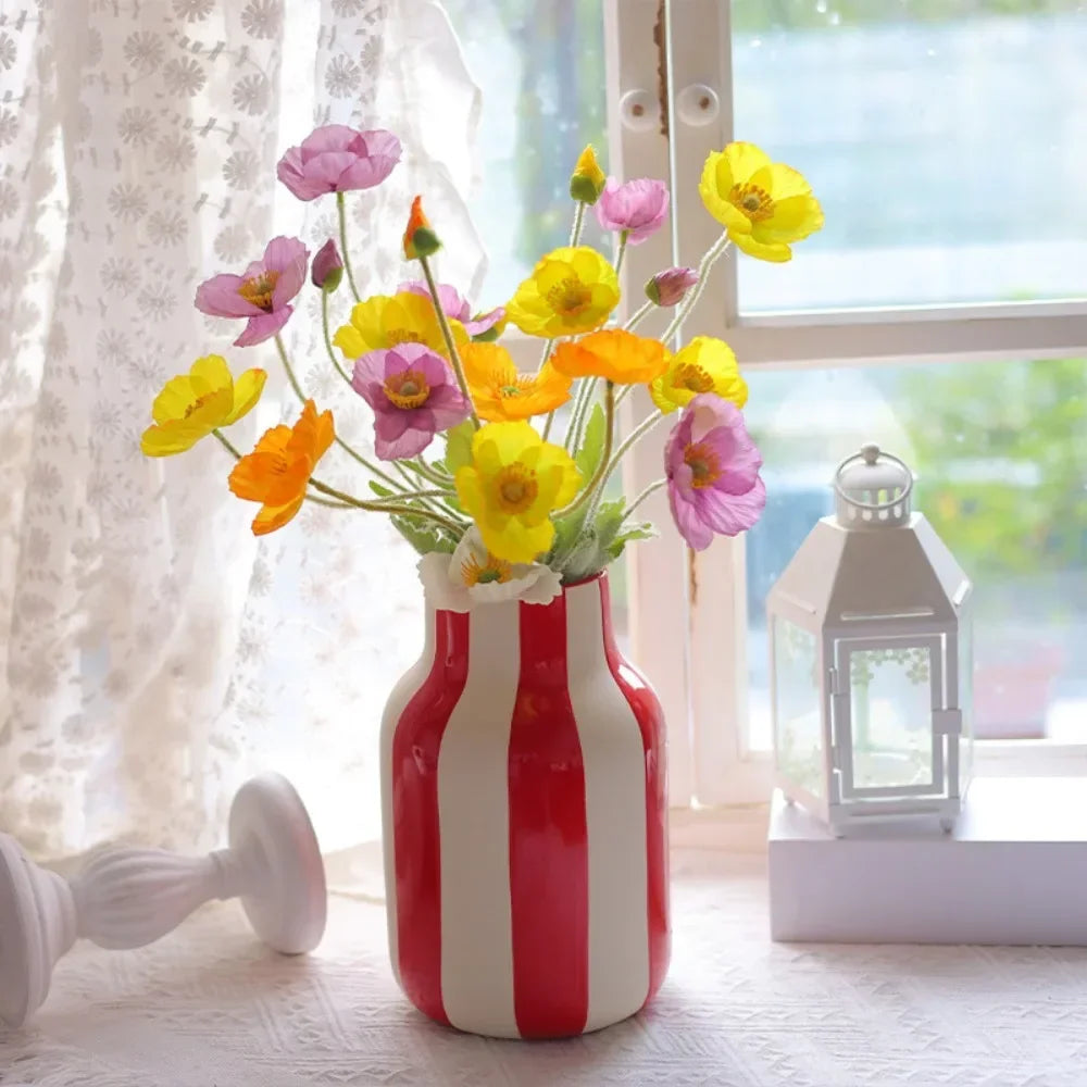 Vase en Céramique à Rayures