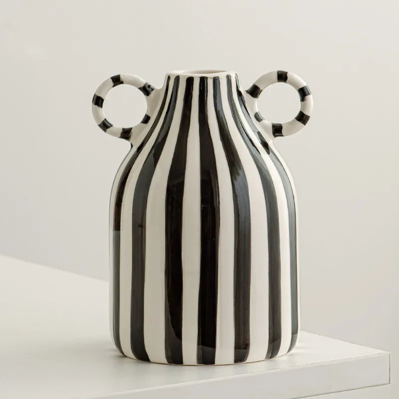 Vase en Céramique à Double Anse