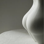 Vase en Céramique Blanc mat forme corps humain