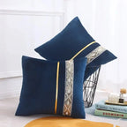 Housse de Coussin Brodée à Pailletés