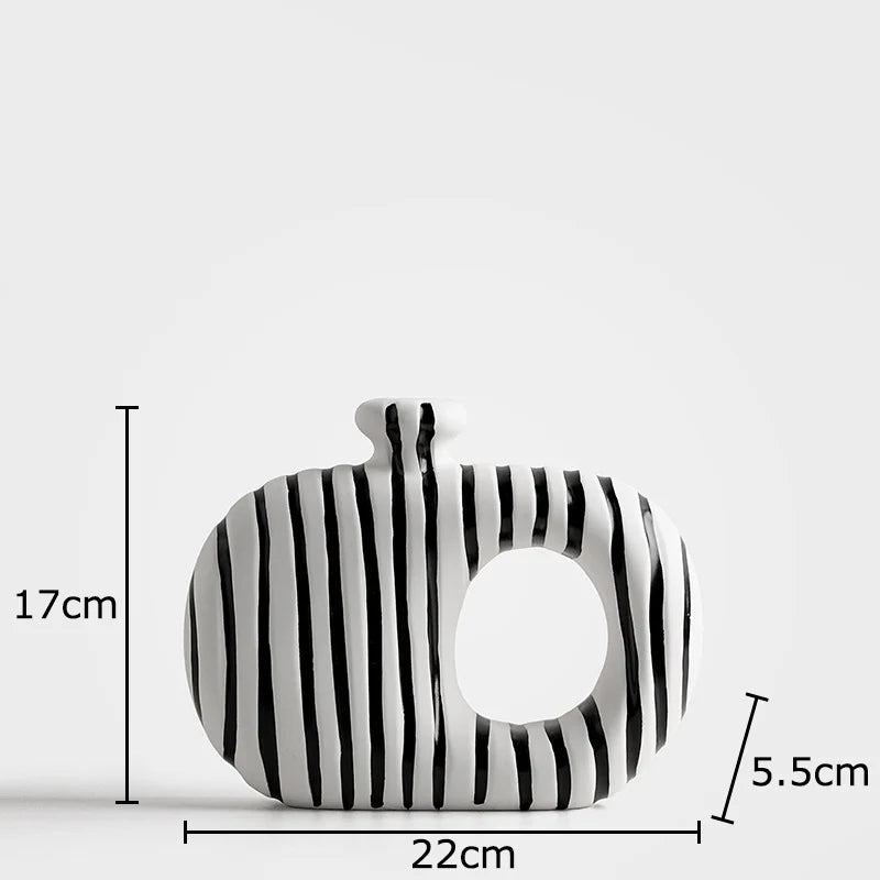 Vase en Céramique à Rayures
