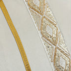 Housse de Coussin Brodée à Pailletés