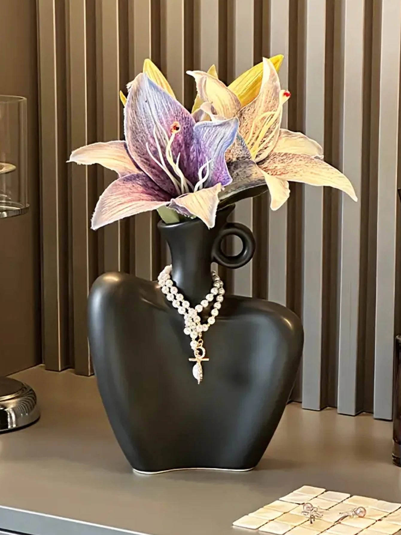 Vase de Décoration en forme de Mannequin