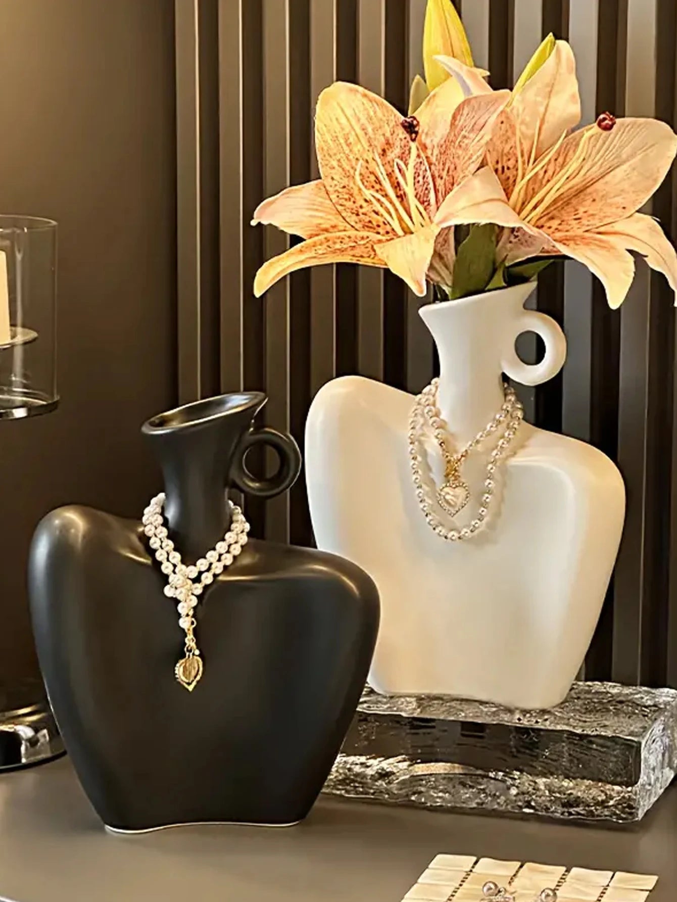 Vase de Décoration en forme de Mannequin