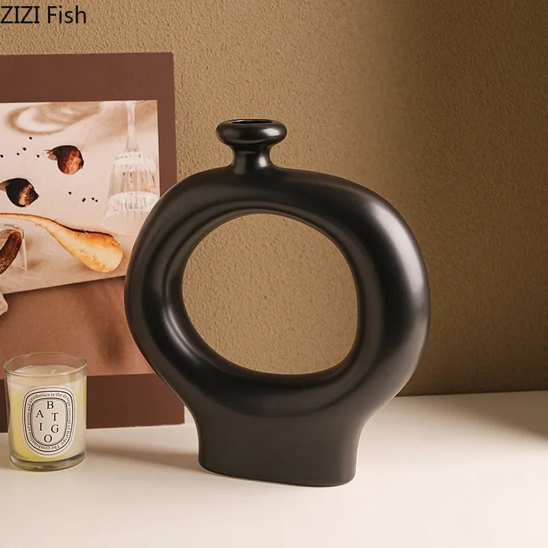 Vase en Céramique à Rayures
