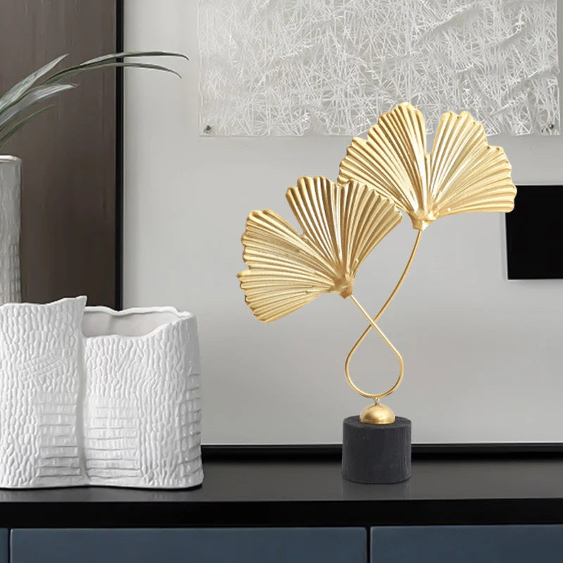Statue créative en feuille de ginkgo pour décoration intérieure moderne