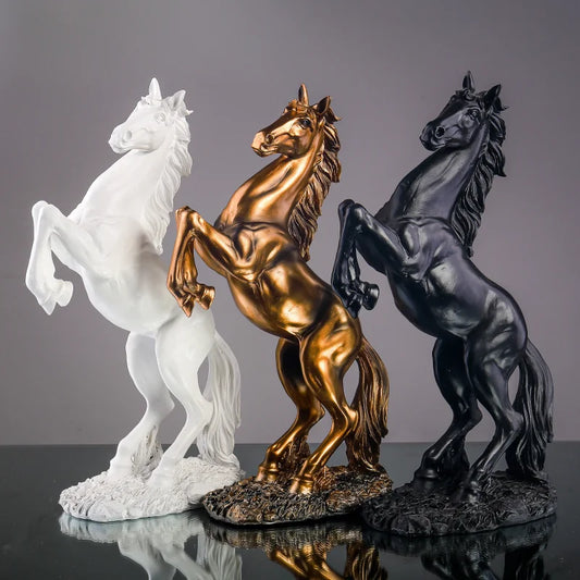 Statue de cheval nordique abstraite en résine pour décoration intérieure artisanale et scandinave