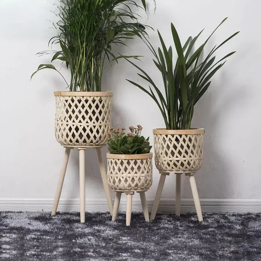 Support de fleurs haut en osier tressé, avec pied en bois 