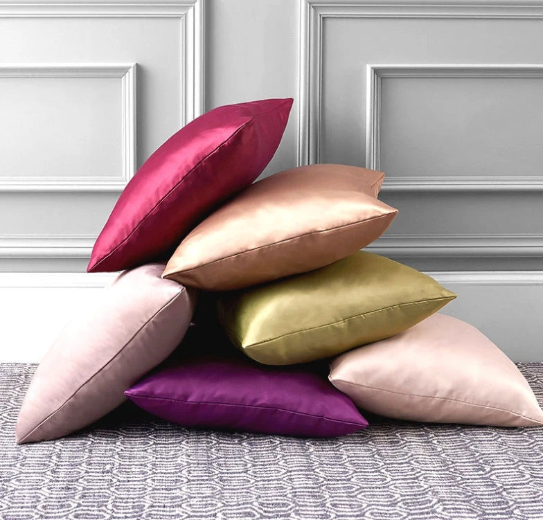 Taie d’oreiller satinée imitation soie, lisse et unie, formats carrés pour décoration élégante de canapé, chaise ou lit - Décoration intérieure
